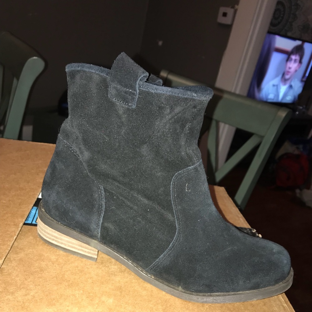Sole Society Black Suede booties; Size 8.5